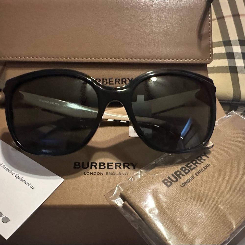 Authentic Burberry Sunglass